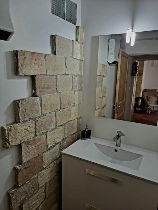 T2 Duplex "Chez Evelyne" Apartment Remoulins Ngoại thất bức ảnh